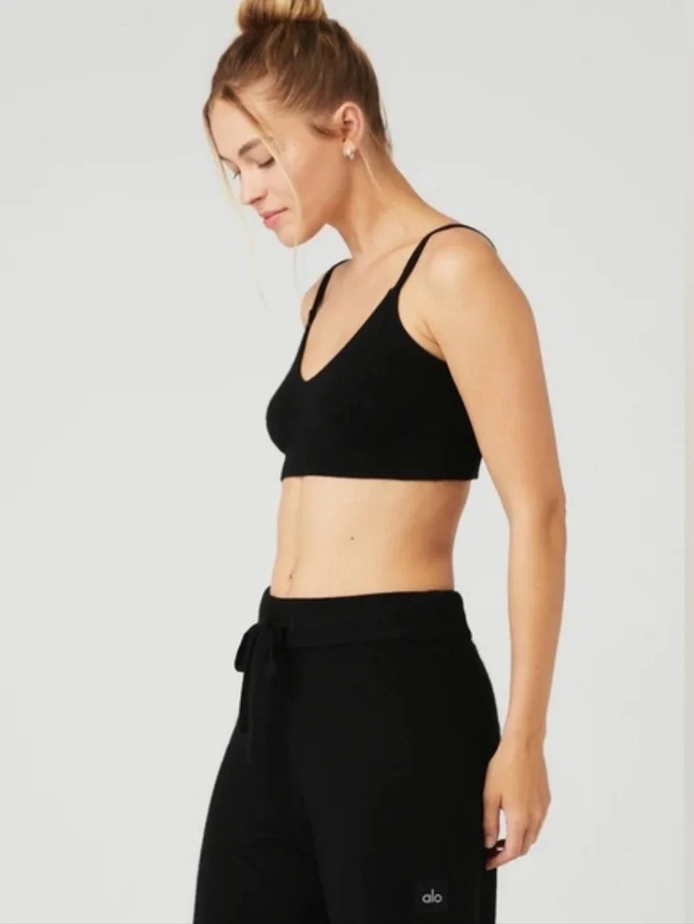 Alo Yoga Cashmere Jet Set Bra in Black XS  Quite Luxury Athlesure Bralette